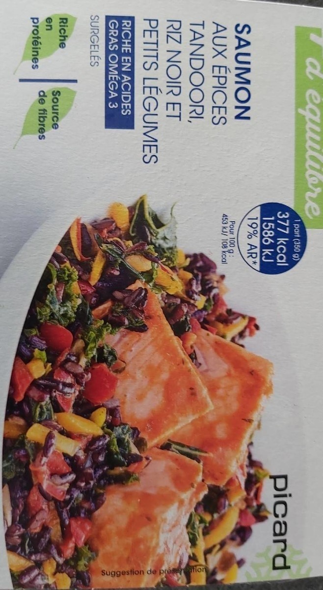 Saumon aux épices tandoori, riz noir et petits légumes
